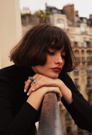 7 Popular French Hair Colors Parisians Always Choose 2024