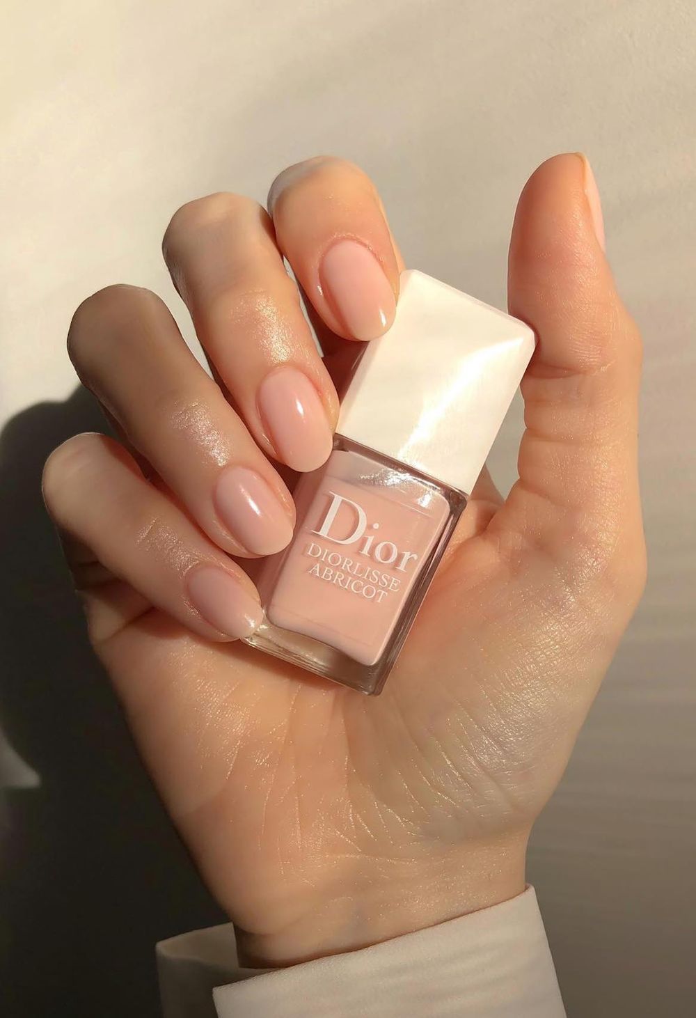 Dior nail polish colors Diorlisse Abricot in 500 Pink Petal 